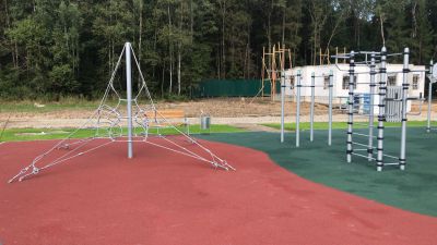 Завершено строительство детской площадки в первой очереди
